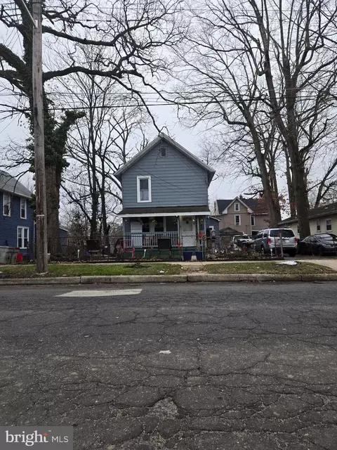 407 W Almond St, Vineland, NJ 08360