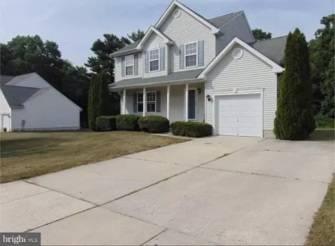 10 Churchill Dr, Millville, NJ 08332