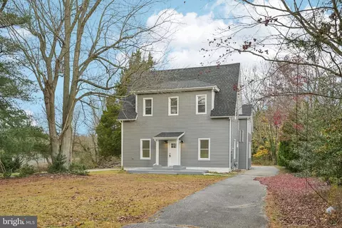 998 E Butler Ave, Vineland, NJ 08360