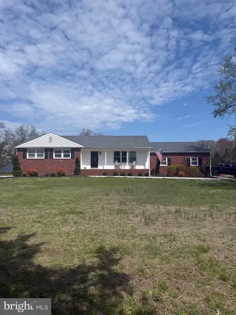 8762 Ferry Rd, Millville, NJ 08332