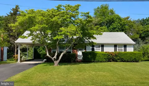 724 S Myrtle St, Vineland, NJ 08360