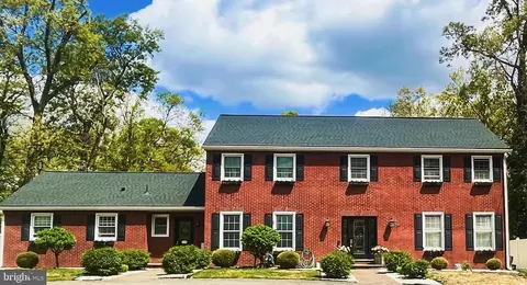 2460 Buttonwood Dr, Vineland, NJ 08361