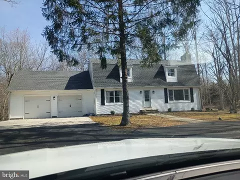 13132 W Buckshutem Rd, Millville, NJ 08332