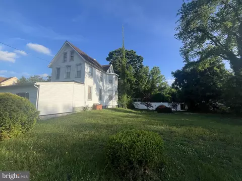 Exterior - 760 E Commerce St, Bridgeton, NJ 08302 photo 3 of 8