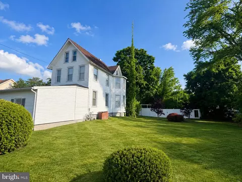 Exterior - 760 E Commerce St, Bridgeton, NJ 08302 photo 4 of 8