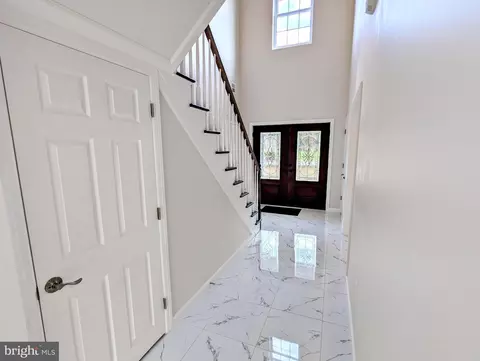 Entry Way - 28 Osborn Ln, Bridgeton, NJ 08302 photo 7 of 10