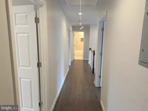 Entry Way - 28 Osborn Ln, Bridgeton, NJ 08302 photo 8 of 10