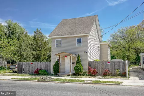 521 N 3rd St, Millville, NJ 08332