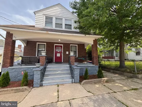 210 E Mulberry St, Millville, NJ 08332