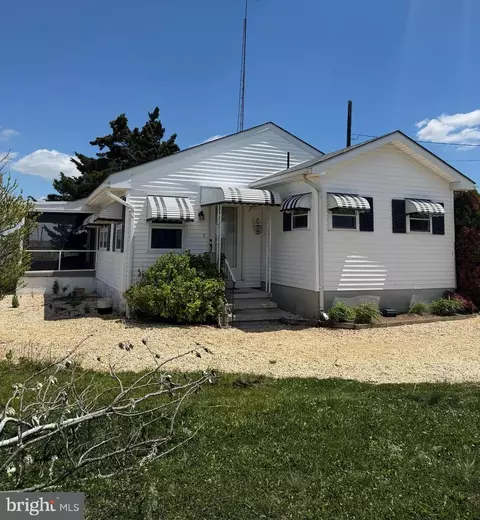 306 Nantuxent Dr, Newport, NJ 08345