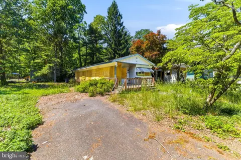225 Robin Rd, Millville, NJ 08332