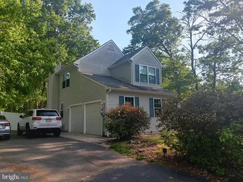 5 Megan Dr, Millville, NJ 08332