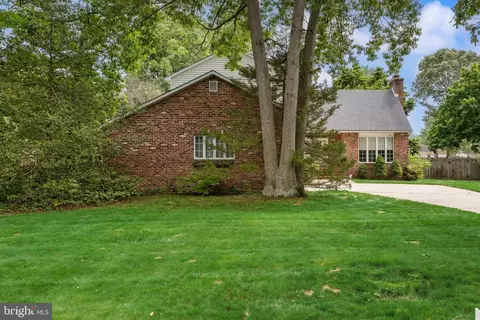 2413 Clover Ln, Millville, NJ 08332