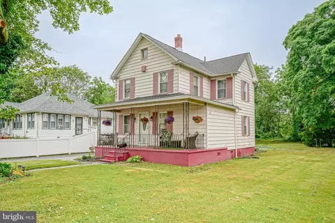 218 W Park Ave, Vineland, NJ 08360