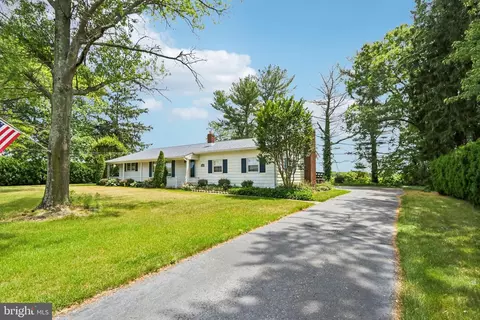 4201 Genoa Ave, Vineland, NJ 08361
