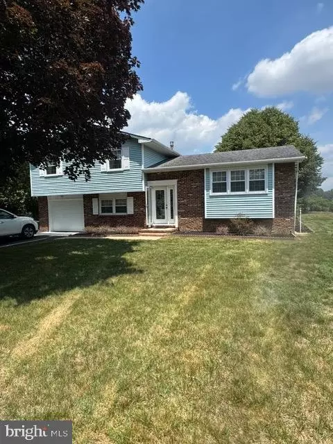 2565 Brookfield St, Vineland, NJ 08361