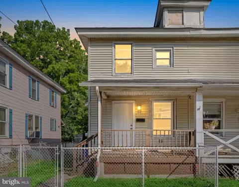 110 Middle Ave, Millville, NJ 08332