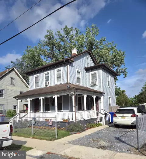 215 W Mcneal St W, Millville, NJ 08332