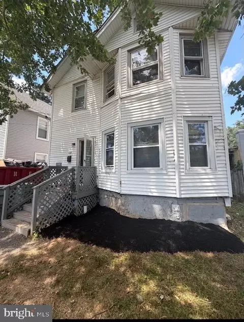 824 E Plum St, Vineland, NJ 08360