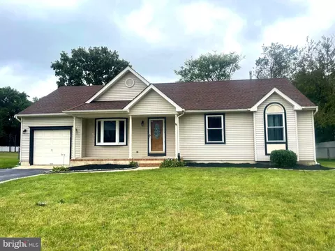 15 Lisa Marie Ter, Millville, NJ 08332