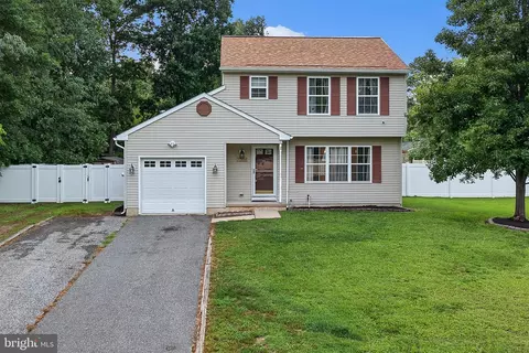 1204 Geissel Dr, Millville, NJ 08332
