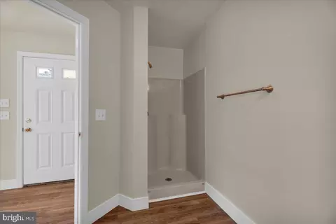 Entry Way - 25 Eagle St, Bridgeton, NJ 08302 photo 3 of 5