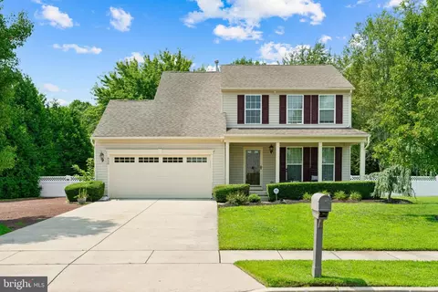 858 Foxmoor Dr, Vineland, NJ 08361