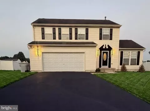 1079 Fawn Dr, Vineland, NJ 08360