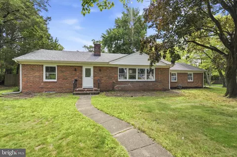 559 Chestnut Ter, Vineland, NJ 08360