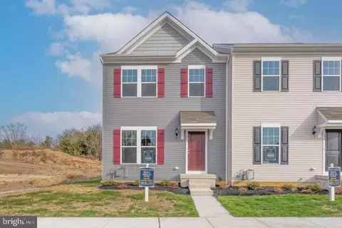 38 Whitaker Ct, Millville, NJ 08332