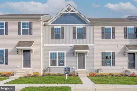 42 Whitaker Ct, Millville, NJ 08332