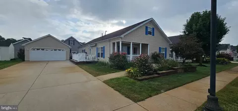 33 Paul Revere Ct, Millville, NJ 08332