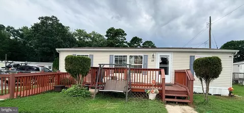 800 College Dr #28, Vineland, NJ 08360