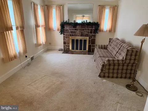 Living - 7 Preston Ave, Bridgeton, NJ 08302 photo 2 of 2