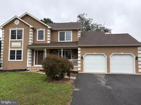 520 Kristian Dr, Vineland, NJ 08360