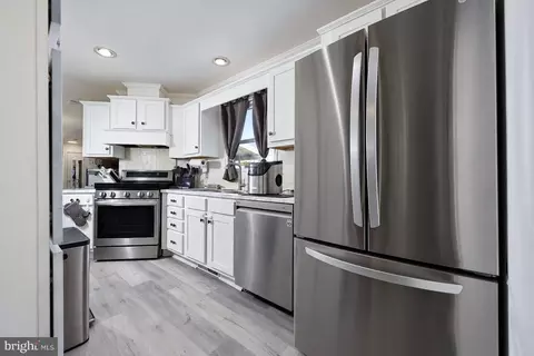 768 E Garden Rd #75, Vineland, NJ 08360