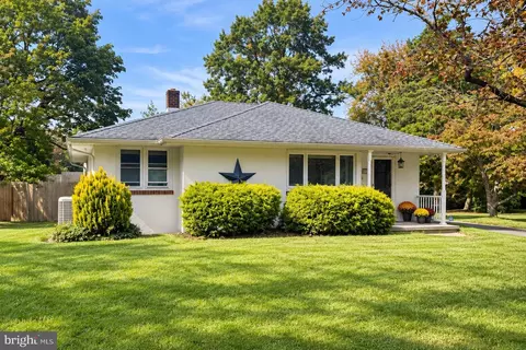 818 Holmes Ave, Vineland, NJ 08361