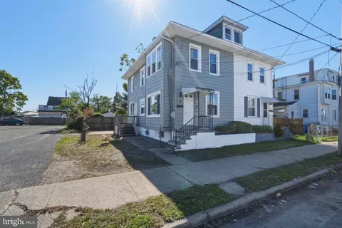 11 E Green St, Millville, NJ 08332