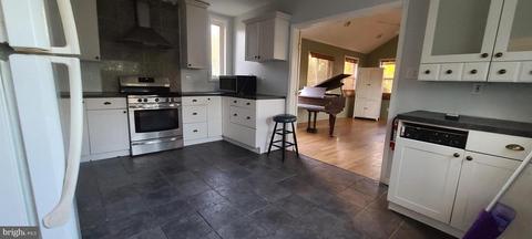 39 E 2nd Ave, Runnemede, NJ 08078 photo 4