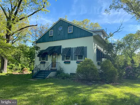 634 3rd St, Atco, NJ 08004