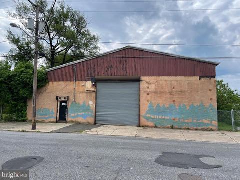 316322 Pine St, Camden, NJ 08103