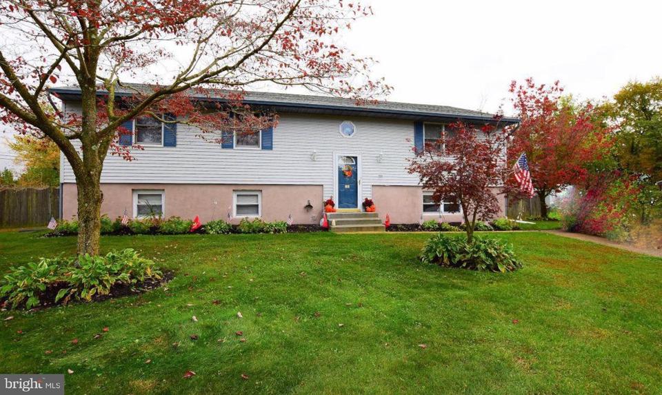 10 Kearsley Ct, Sicklerville, NJ 08081 1 photo Movoto