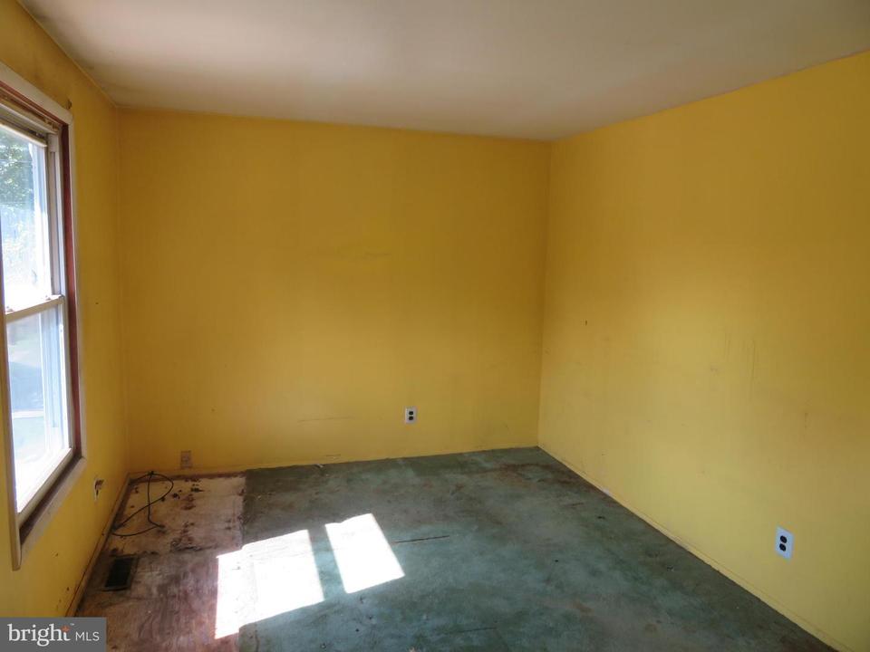  1038 Central Ave, Runnemede, NJ 08078 photo 16