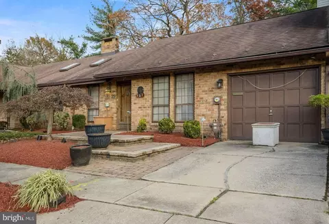 29 Lafayette Ln, Cherry Hill, NJ 08003