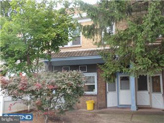 2910 N Centre St, Pennsauken, NJ 08109