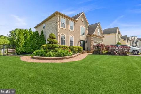 118 Summerbrooke Ct, Sicklerville, NJ 08081
