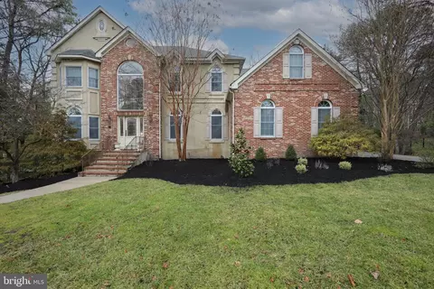 3 Oak Ridge Ct, Voorhees, NJ 08043