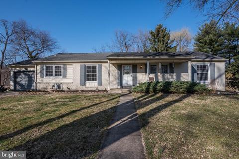 6 Laurel Ter, Cherry Hill, NJ 08002