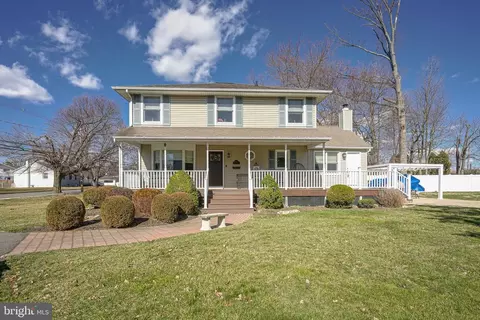 657 Kenilworth Ave, Cherry Hill, NJ 08002