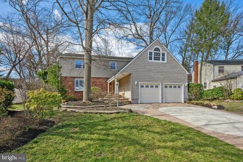 111 Hart Rd, Cherry Hill, NJ 08034
